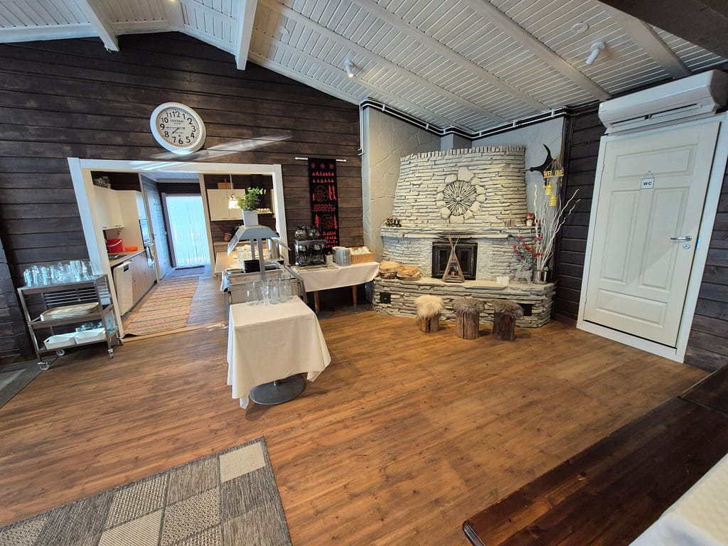 20250803_194604 20250803_194604